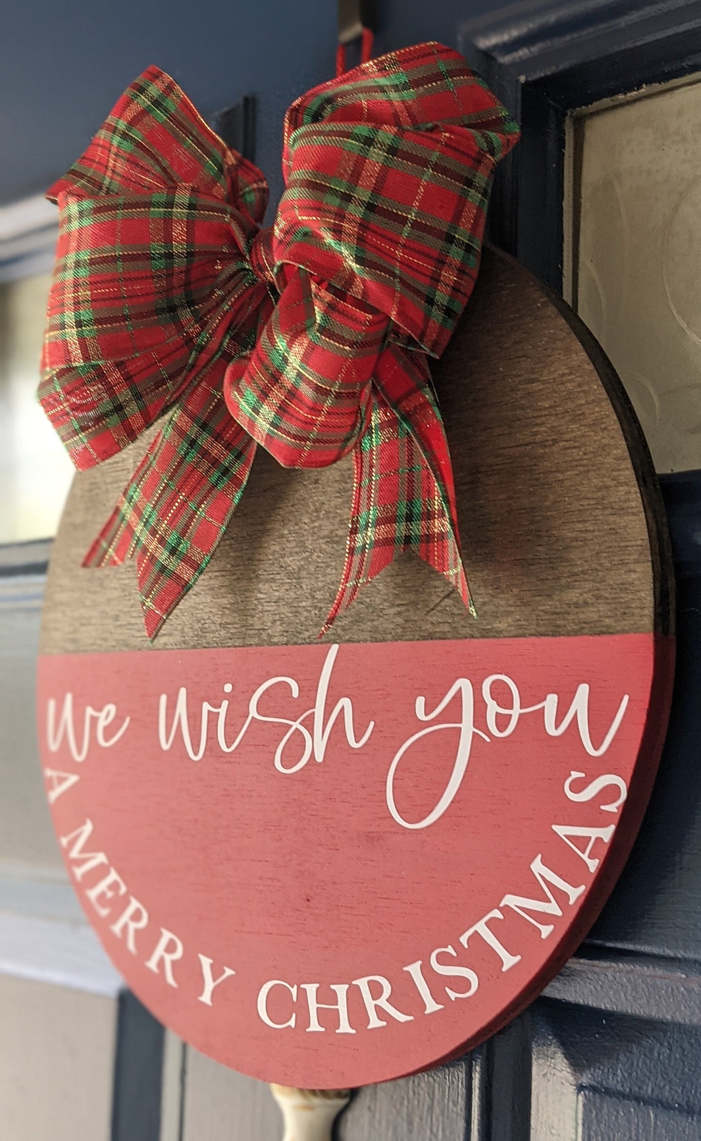 We Wish You A Merry Christmas door hanger,  Christmas door wreath, Christmas door decor, Round Christmas sign, Happy Holidays, DOOR HANGER