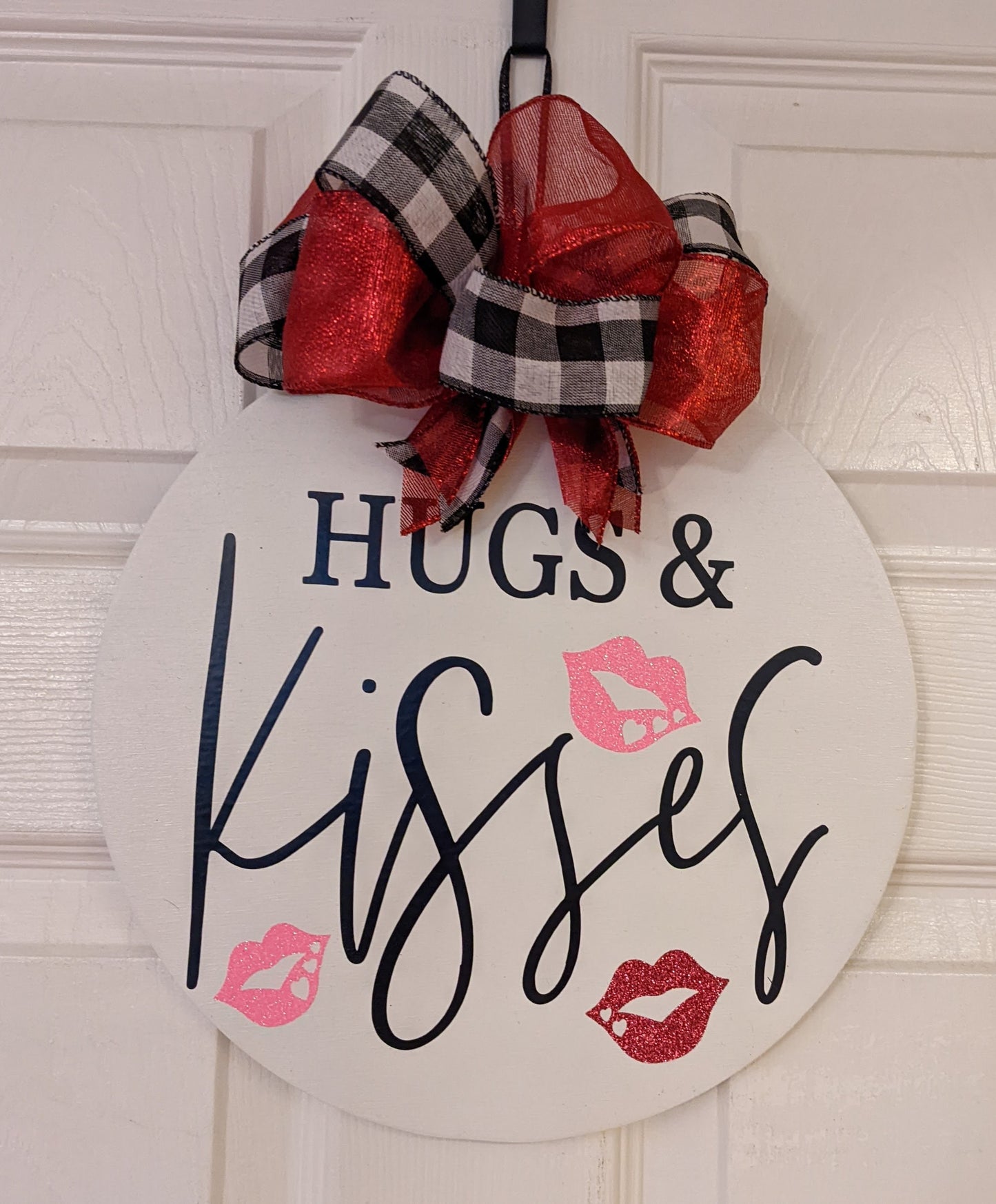 Valentines Front Door Decor ,Hugs and Kisses , Valentines Wreath , Valentines Door Hanger ,Door Wreath , Housewarming Gift ,Home Decor