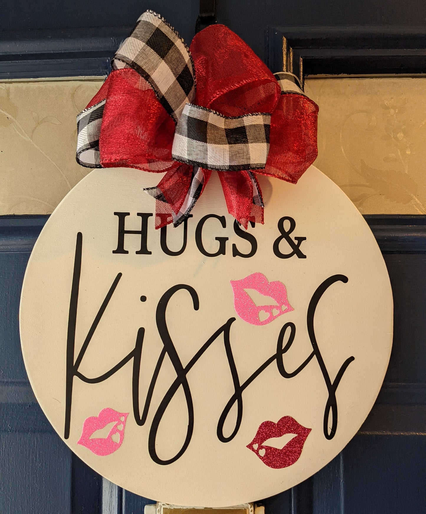 Valentines Front Door Decor ,Hugs and Kisses , Valentines Wreath , Valentines Door Hanger ,Door Wreath , Housewarming Gift ,Home Decor